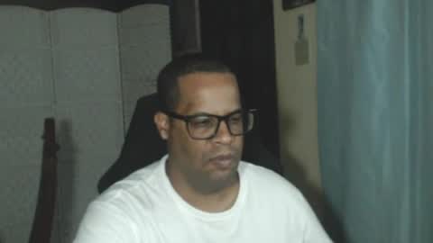Snapshot of toni2814 chatting on 05-16-26, 02:19 Antonio online show from 05-16-26, 02:19