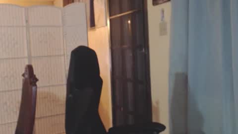 Snapshot of toni2814 chatting on 05-19-26, 02:18 Antonio online show from 05-19-26, 02:18
