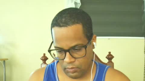 Snapshot of toni2814 chatting on 05-29-26, 12:25 Antonio online show from 05-29-26, 12:25