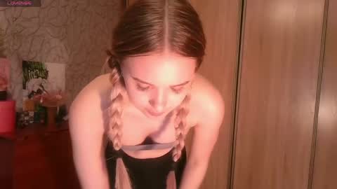 toni_pittmann online show from 05-27-26, 03:42