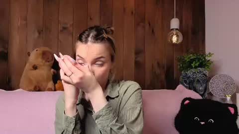 Melissa online show from 06-17-26, 08:21