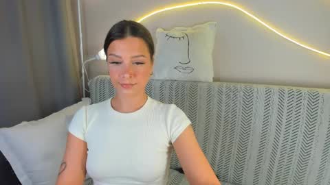 Lisa online show from 05-13-26, 08:27