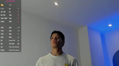 Snapshot of tony_petrov chatting on 01-17-26, 02:27 tony_petrov online show from 01-17-26, 02:27