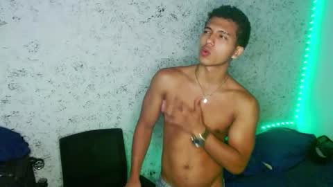 tonydesire_ online show from 07-12-26, 12:34