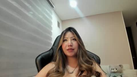 Snapshot of tori_gomez chatting on 05-10-26, 06:07 Victoria Gomez online show from 05-10-26, 06:07