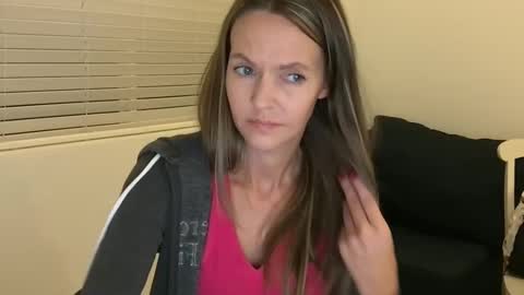 Tori Ryann online show from 12-19-24, 11:18