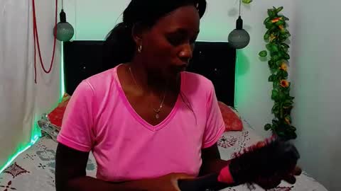 tory_montannaxx online show from 01-24-25, 09:49