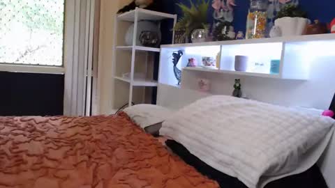 Milly online show from 02-02-26, 11:03