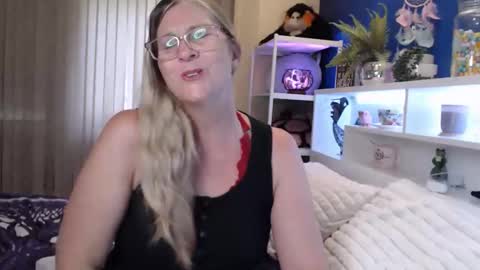 Milly online show from 02-22-26, 11:25