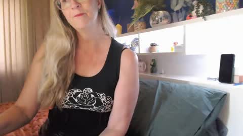 Milly online show from 05-14-26, 11:22