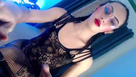Snapshot of touch_my_body_daddy chatting on 02-14-25, 04:31 touch_my_body_daddy online show from 02-14-25, 04:31