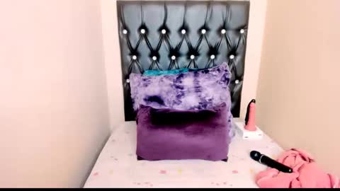 toxicfantasy4u online show from 02-24-26, 04:49