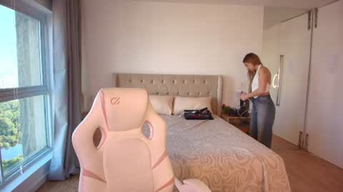 Tracy GMT2 Mon 3 AM - 4 PM Tue 3 AM - 4 PM Wed 3 AM - 4 PM Thur 3 AM - 4 PM Fri 3 AM - 4 PM online show from 07-09-26, 11:03