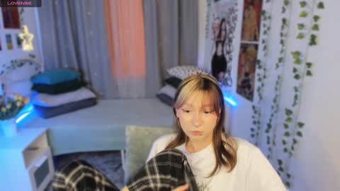 Nyuta Hartmann online show from 01-14-25, 06:49