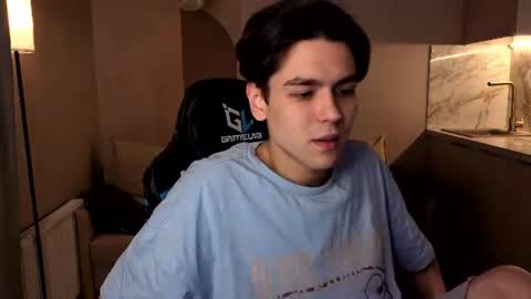 travisrivas online show from 06-10-26, 01:43