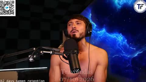 Snapshot of travonidas chatting on 07-11-26, 12:57 Greek God online show from 07-11-26, 12:57