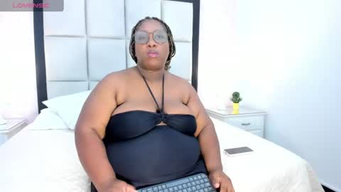 Treisy Vixen big ass online show from 06-22-26, 03:19