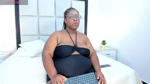 Treisy Vixen big ass online show from 06-22-26, 03:25