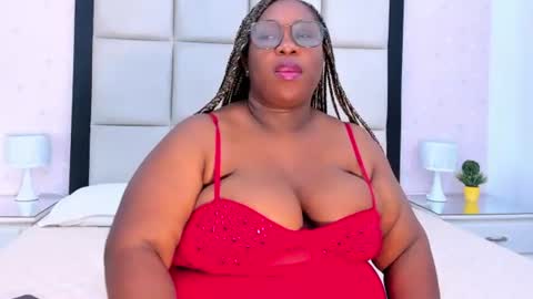 Treisy Vixen big ass online show from 06-25-26, 03:28