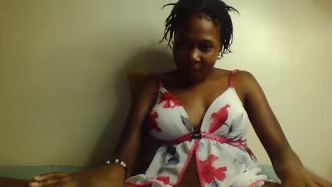 Snapshot of tresyamber chatting on 05-08-26, 03:01 tresyamber online show from 05-08-26, 03:01