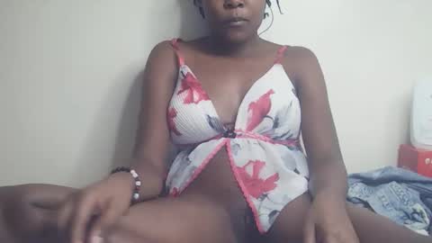 Snapshot of tresyamber chatting on 05-29-26, 05:55 tresyamber online show from 05-29-26, 05:55