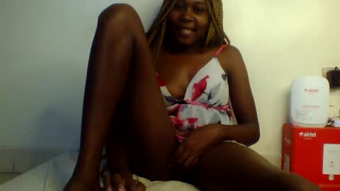 Snapshot of tresyamber chatting on 06-06-26, 07:24 tresyamber online show from 06-06-26, 07:24