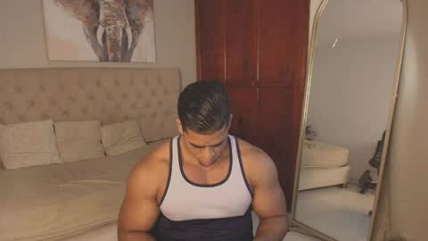Snapshot of trevor_vinc chatting on 04-27-26, 01:42 trevor online show from 04-27-26, 01:42