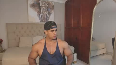 Snapshot of trevor_vinc chatting on 05-13-26, 01:41 trevor online show from 05-13-26, 01:41