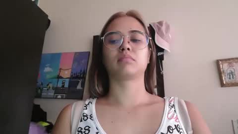 triana_bell online show from 03-06-26, 05:53