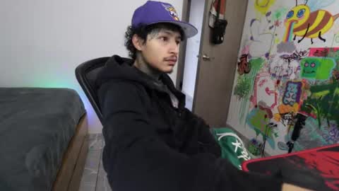 Snapshot of trieone chatting on 02-13-26, 01:51 - trieone online show from 02-13-26, 01:51