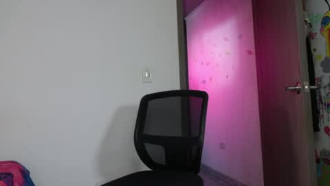 Snapshot of trieone chatting on 04-30-26, 03:07 - trieone online show from 04-30-26, 03:07