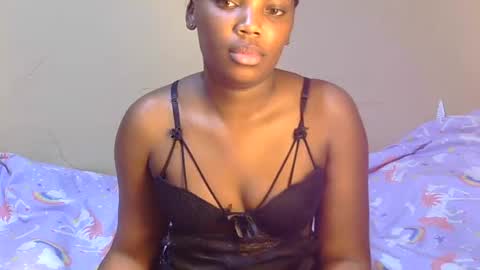 trina_z online show from 06-28-26, 04:51