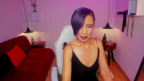 Snapshot of trinityy__ chatting on 06-02-26, 08:00 trinityy__ online show from 06-02-26, 08:00