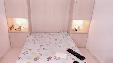 Snapshot of trishamoon chatting on 07-22-26, 04:15 TRISHA online show from 07-22-26, 04:15