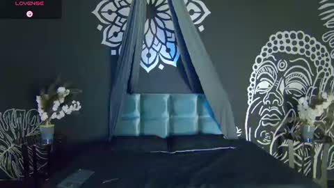 Snapshot of trisstan_kane chatting on 06-11-26, 12:03 trisstan_kane online show from 06-11-26, 12:03