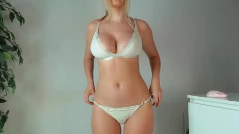 Trixie Taylor online show from 05-19-26, 05:41