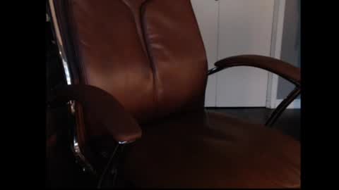 Snapshot of trvler72 chatting on 08-07-26, 11:40 trvler72 online show from 08-07-26, 11:40