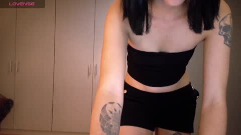 Cait online show from 06-10-26, 05:07