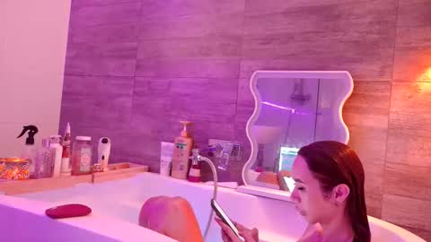 TS Rose25 online show from 10-27-25, 08:46