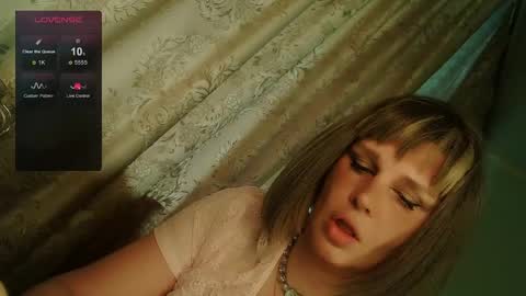 Snapshot of tspostophere chatting on 04-18-26, 11:03 Annika online show from 04-18-26, 11:03