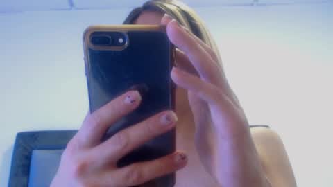 Snapshot of tssalomee chatting on 05-19-26, 03:35 Salome IG Salomeeblondex online show from 05-19-26, 03:35