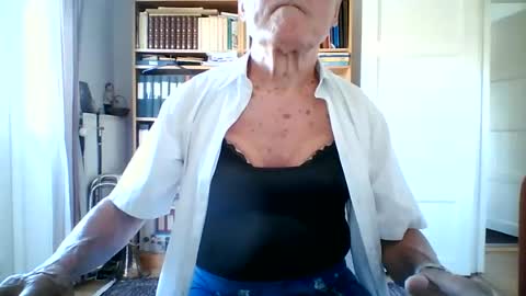 FINN but call me NANNA online show from 06-21-26, 12:19