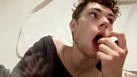 twekedoutshyt online show from 10-21-25, 04:57