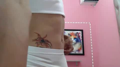 Snapshot of twink_baby_18 chatting on 05-19-26, 01:06 carlos online show from 05-19-26, 01:06