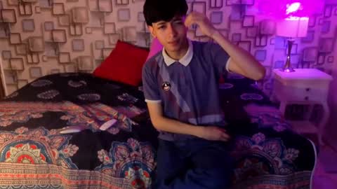 Snapshot of twink_sebas7 chatting on 06-05-26, 12:11 Sebastin online show from 06-05-26, 12:11