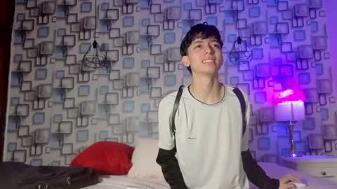 Snapshot of twink_sebas7 chatting on 06-10-26, 12:15 Sebastin online show from 06-10-26, 12:15