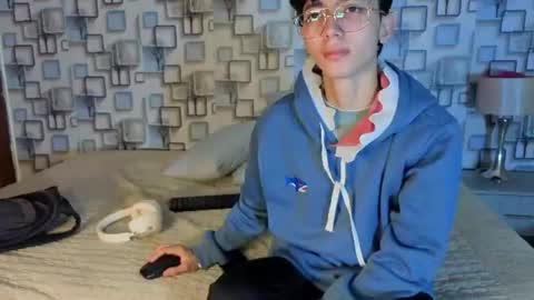 Snapshot of twink_sebas7 chatting on 06-25-26, 11:59 Sebastin online show from 06-25-26, 11:59