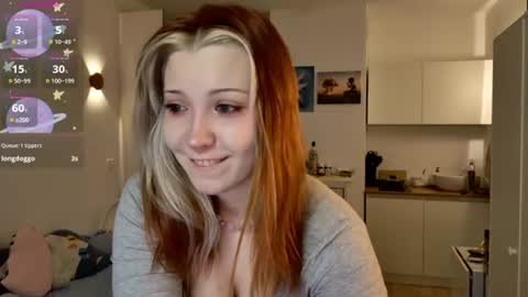 Snapshot of twinkle_toes_ chatting on 07-19-26, 09:51 Eva online show from 07-19-26, 09:51