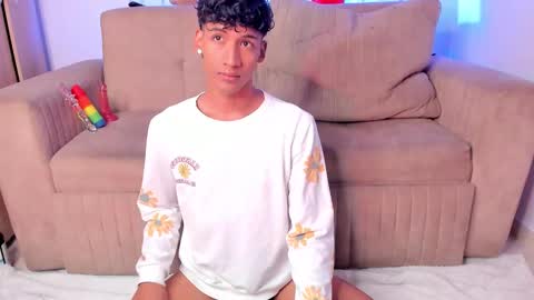 twinksboys_23 online show from 01-06-26, 06:00