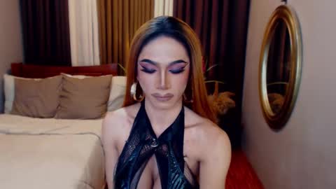 Snapshot of twofuckablestrans chatting on 02-24-26, 12:25 KiaraKeana online show from 02-24-26, 12:25